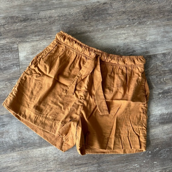 EVEREVE Shane Caramel Brown Tie Waist Paper-bag Shorts - Picture 11 of 11